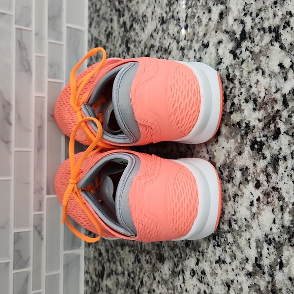 Women's Lava Glow Nike Training Zoom Fit Running Shoes 8.5 - 704658-601 sneakers - Picture 4 of 6